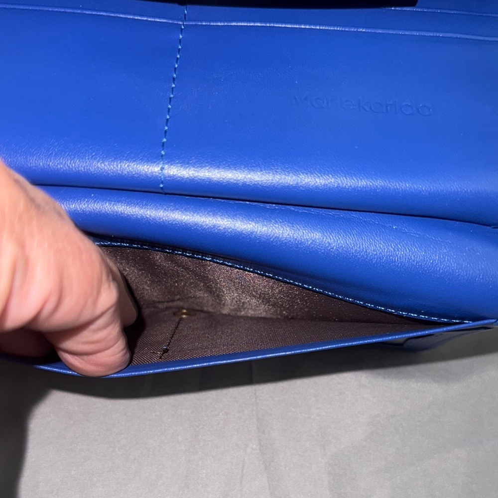 Marlekarida Elegant Blue Wallet with Gold Accent - Picture 8 of 15